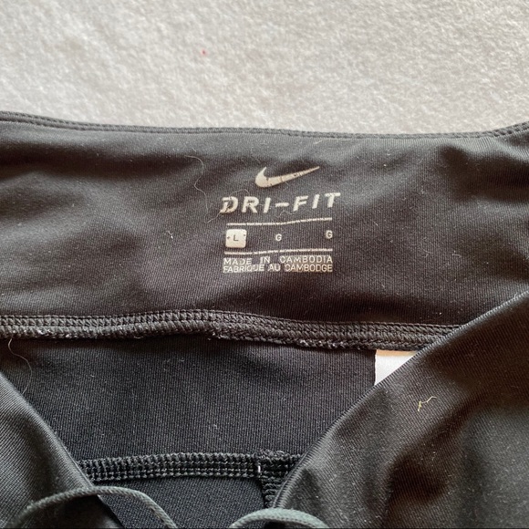 Nike Cropped Leggings - Picture 6 of 9